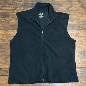 Realtree Men's Black Zip-Up Sweater Vest